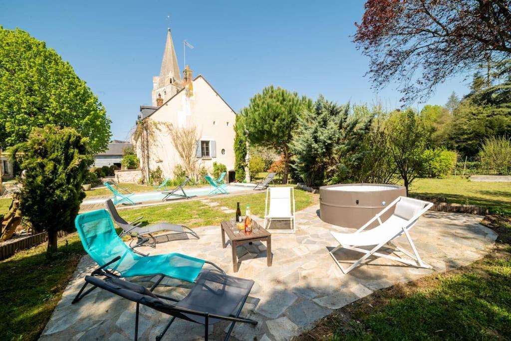 Le Clos Du Tilleul Fabuleuse Propriete 15 A 30 Pers Piscine Au Coeur D'Un Charmant Village Thilouze Exterior photo